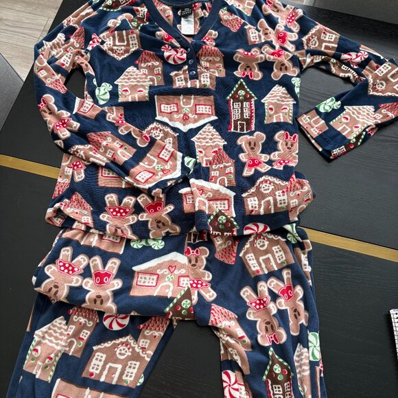 Disney 2 Pc. Pajama Set Gingerbread Mickey & Minnie Size Small EUC - Picture 2 of 8